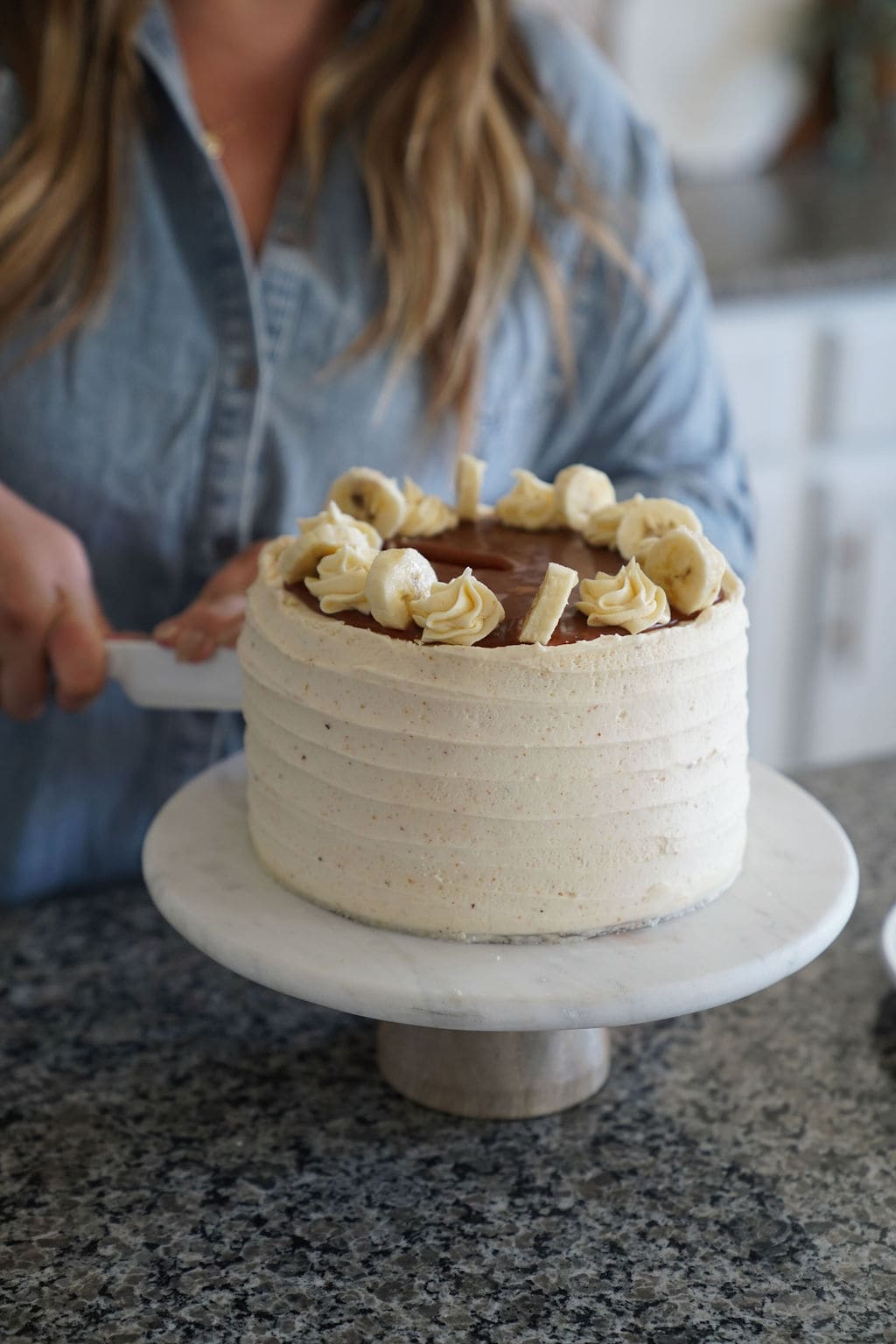 Banana caramel cake