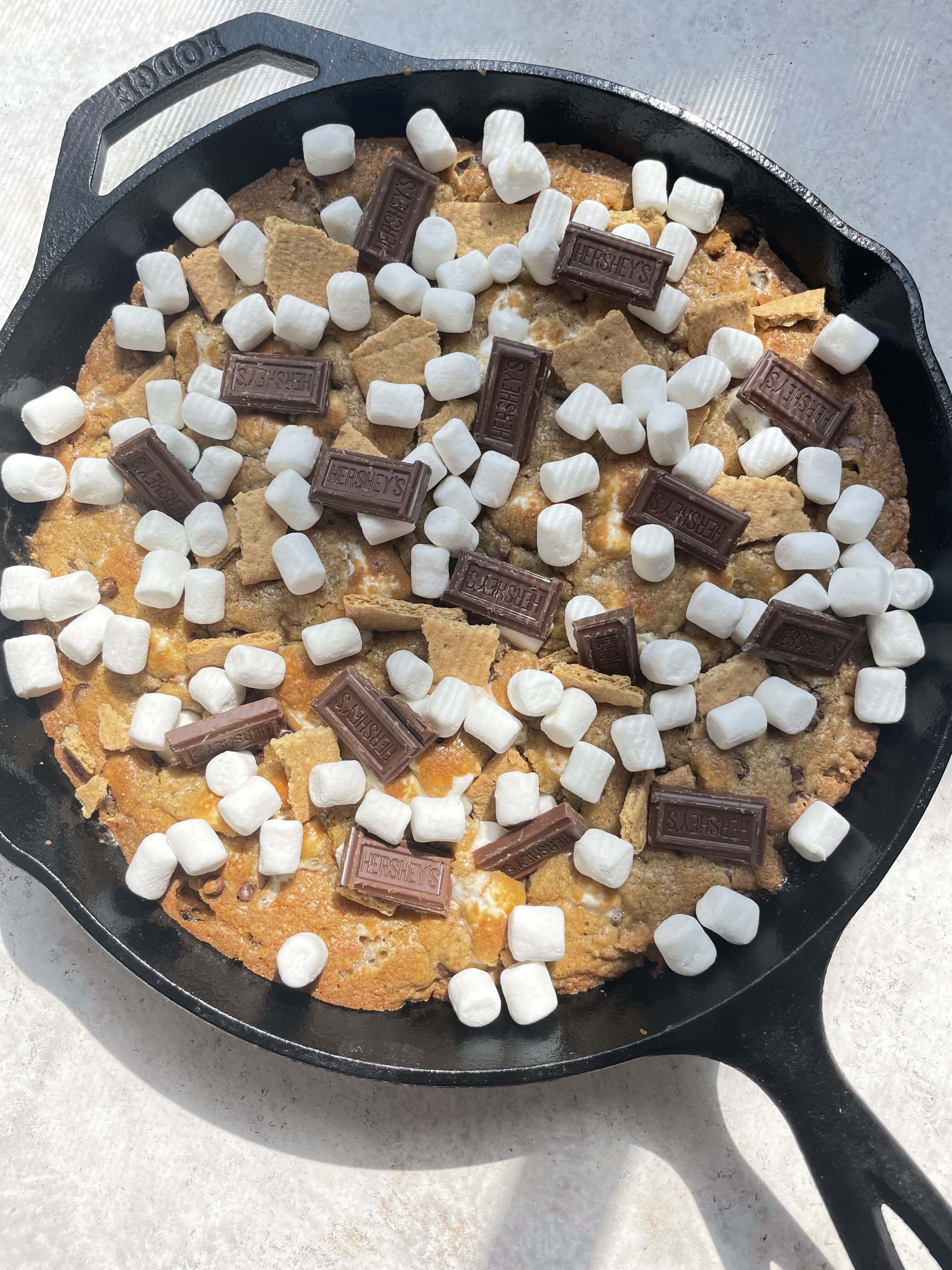 S'mores Cookie Skillet and Lodge Pan Set