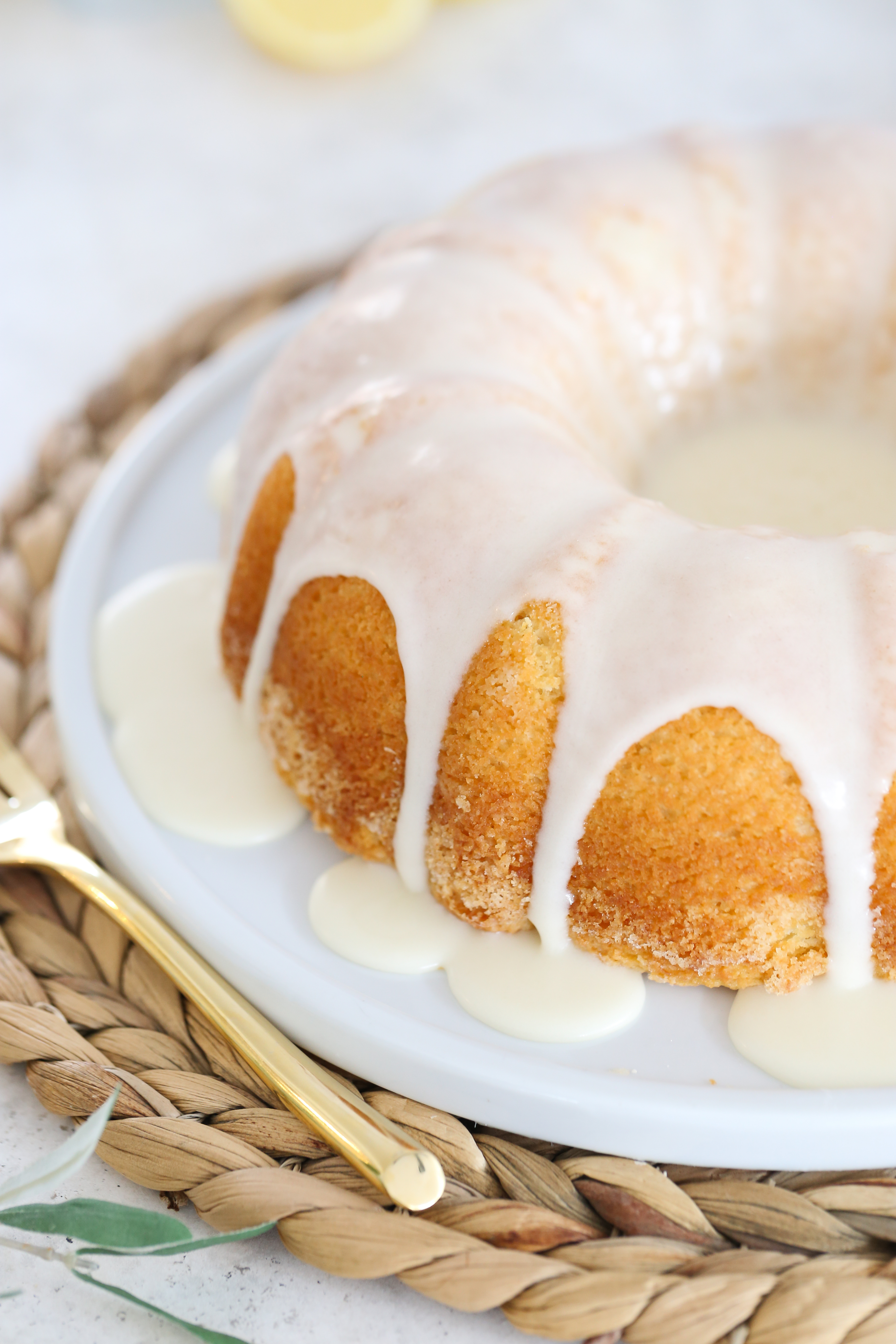 Lemon bundt cake picture overview