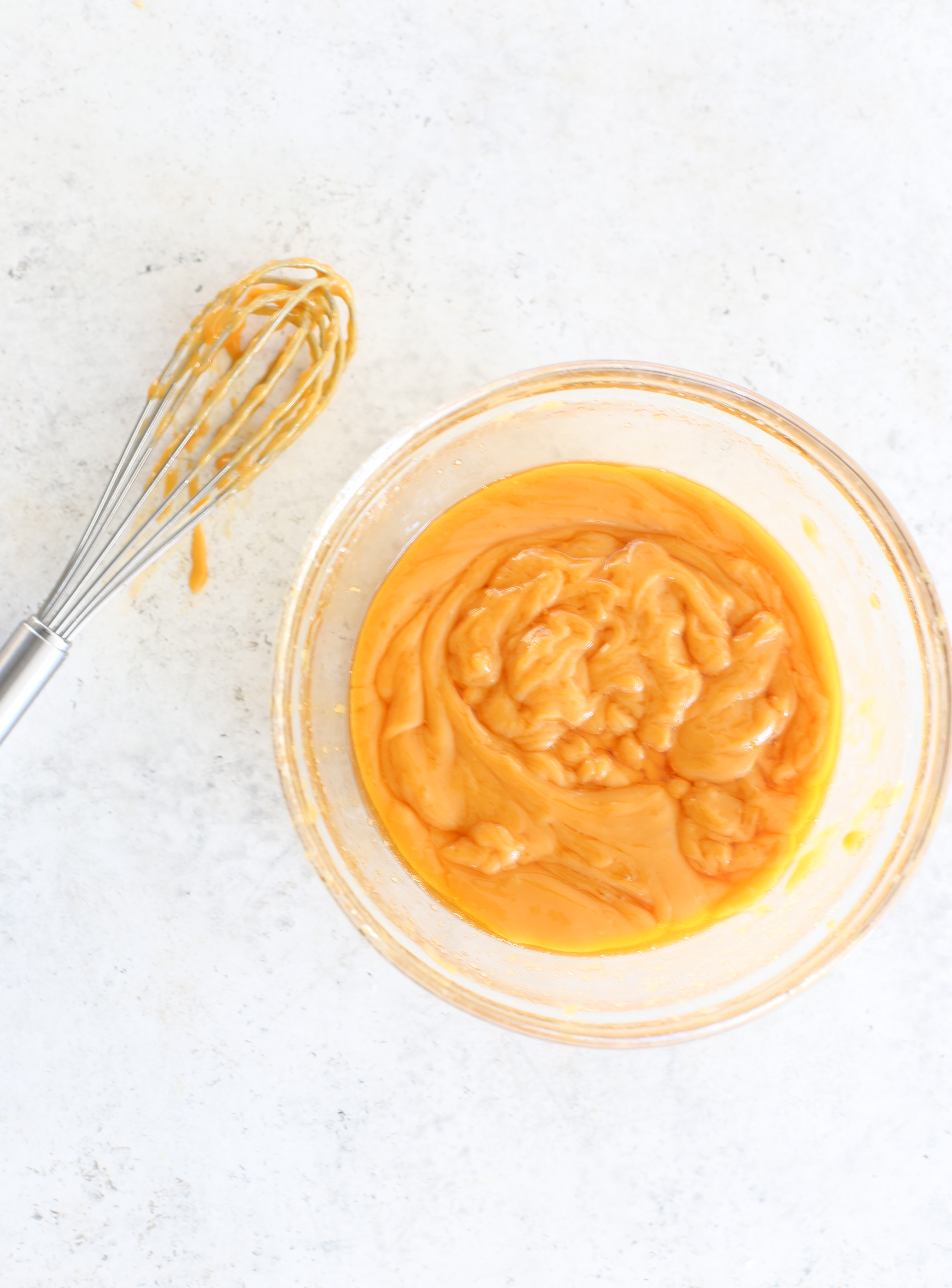 IMAGE SHOWING BUTTERSCOTCH AND BUTTER MELTED TOGETHER