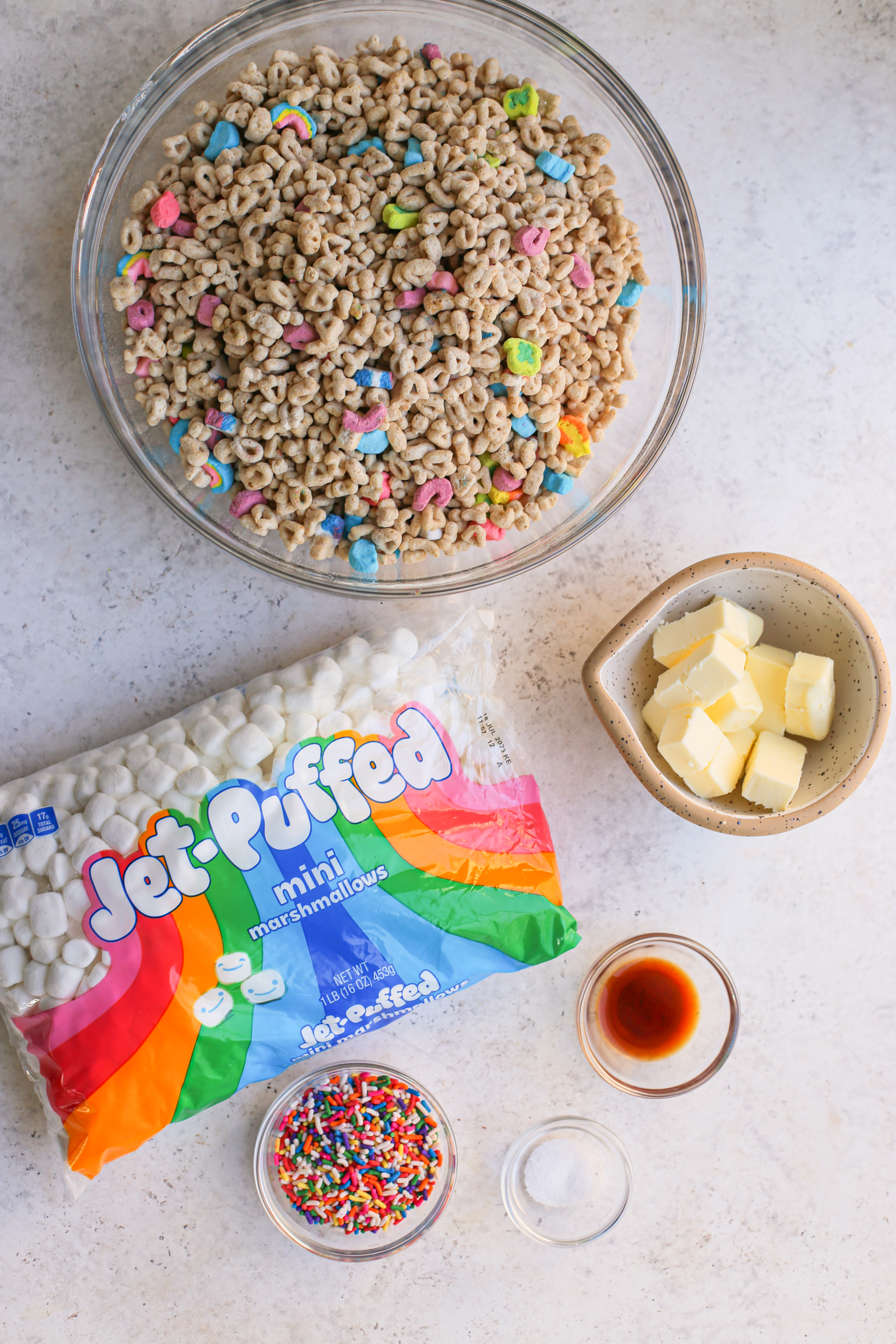 LUCKY CHARMS CEREAL BAR INGREDIENTS PICTURE