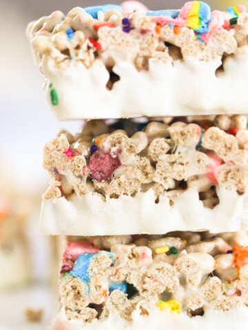 Lucky Charms Cereal Bars Front View Image